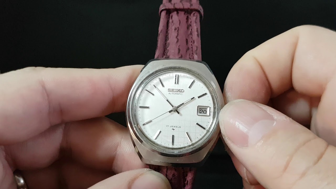 1977 Seiko 7025-8070 automatic vintage watch with patterned dial - YouTube