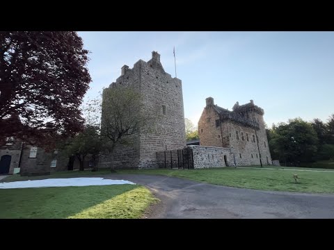 Dean Castle Country Park walk with Ollie the lazy dog  #hiking #ayrshire #visitscotland