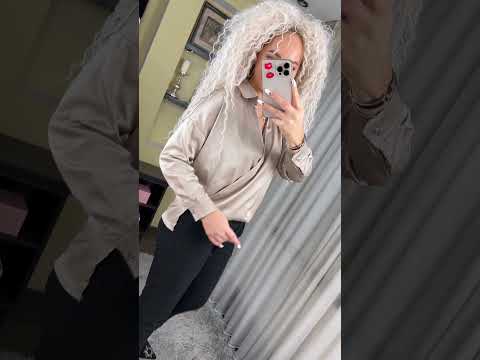 Жіноча елегантна блузка з шовку "Кароліна" однотонна (Розміри 42-46, 48-52), Бежева, видео 1