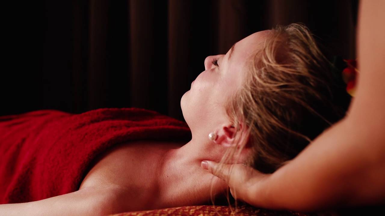 thaïlandais parler Salon Ban Thaï - Massage Thaïlandais de la Tête et de la Nuque