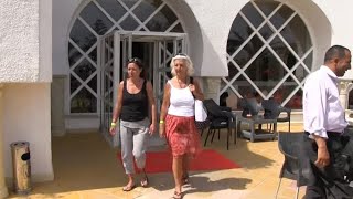 Эти две француженки сделали тунисский отель своим вторым домом.
