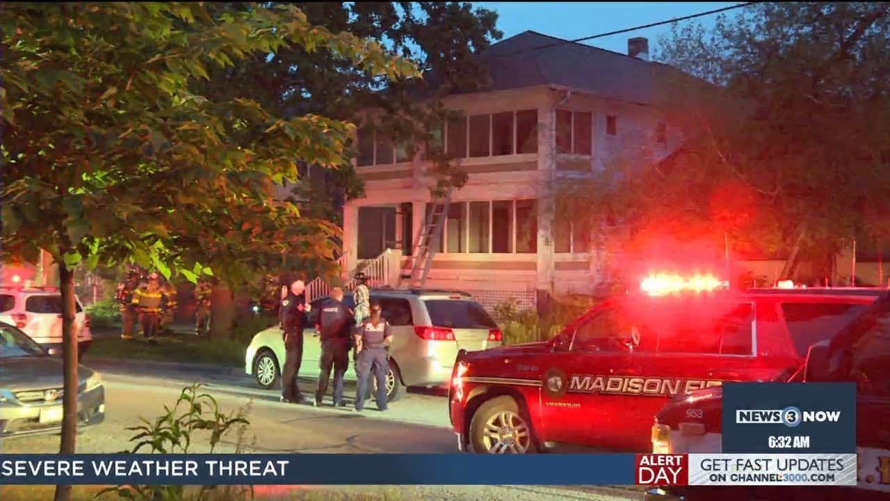 Duplex damaged in early morning fire - YouTube