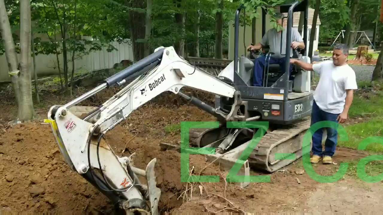 How to use a Bobcat! Broken bobcat Digging Deck holes footings! Bad