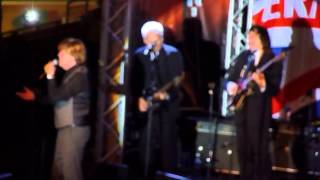 Herman's Hermits - Mrs. Brown You've Got A Lovely Daughter