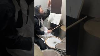 여름밤에 들으면 엄청평화로운 반딧불곡인데 전 발라드마져 락드럼으로 뿌셨습니다😅🔥🤟🥁🎶 황가람님의 나는 반딧불락버젼😝🦗💡✨재밌게봐주세요☺️