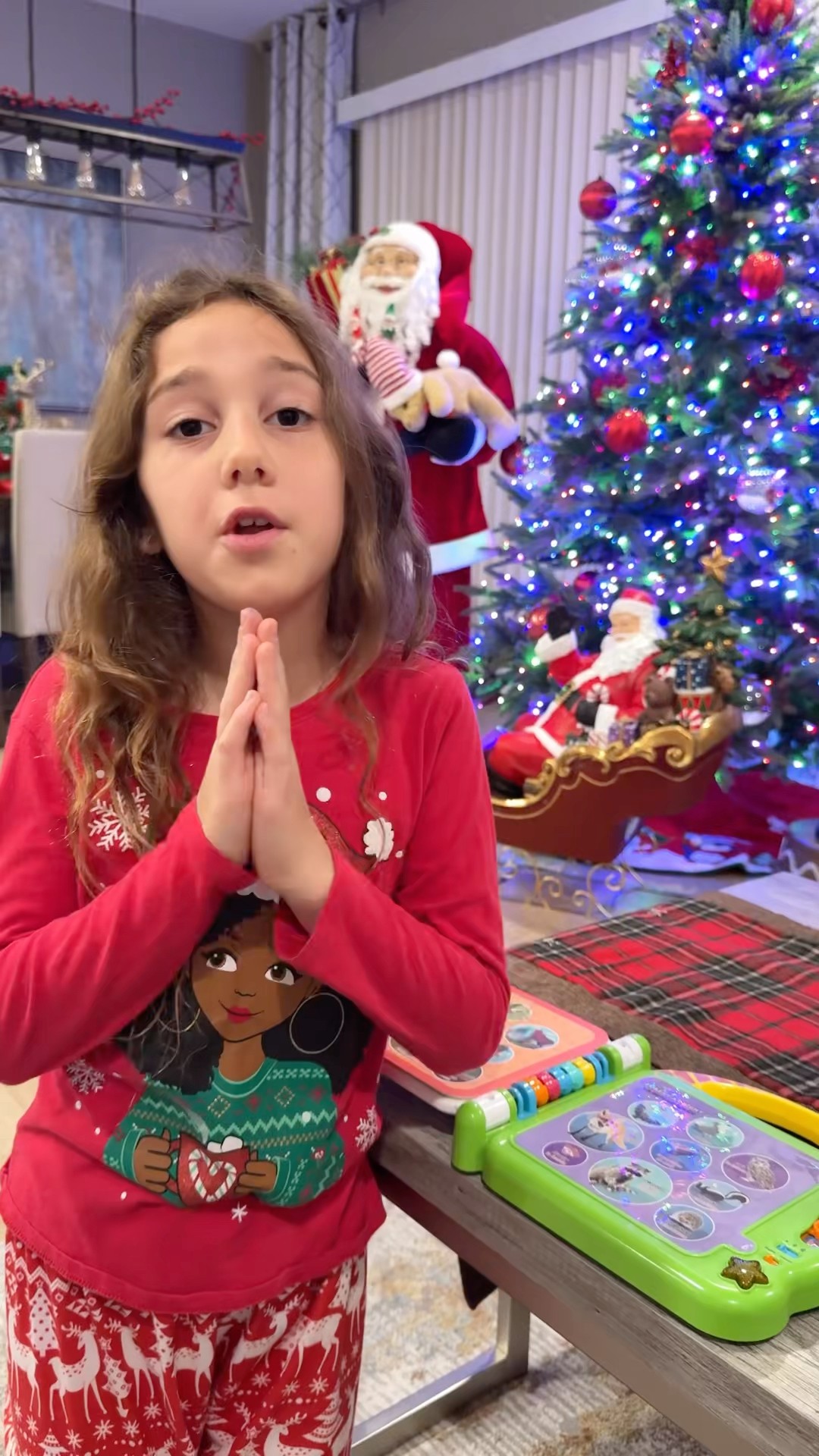 Sierra teaches Rhia to learn about  animals - learning story more play less #shorts