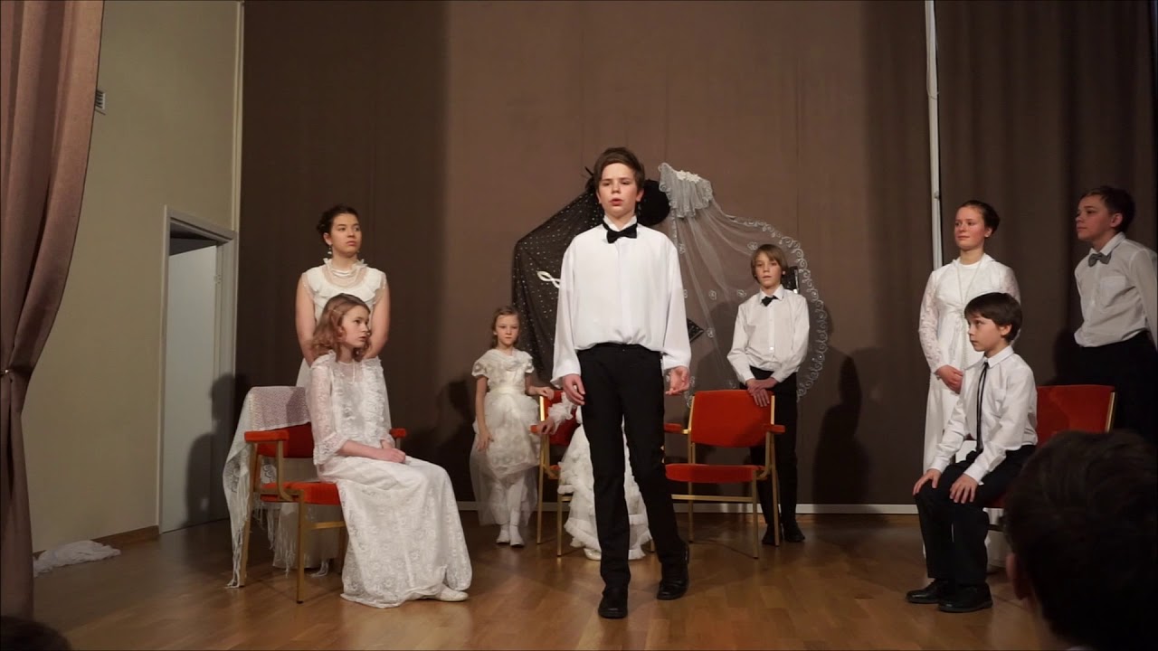 Living Portraits - YouTube