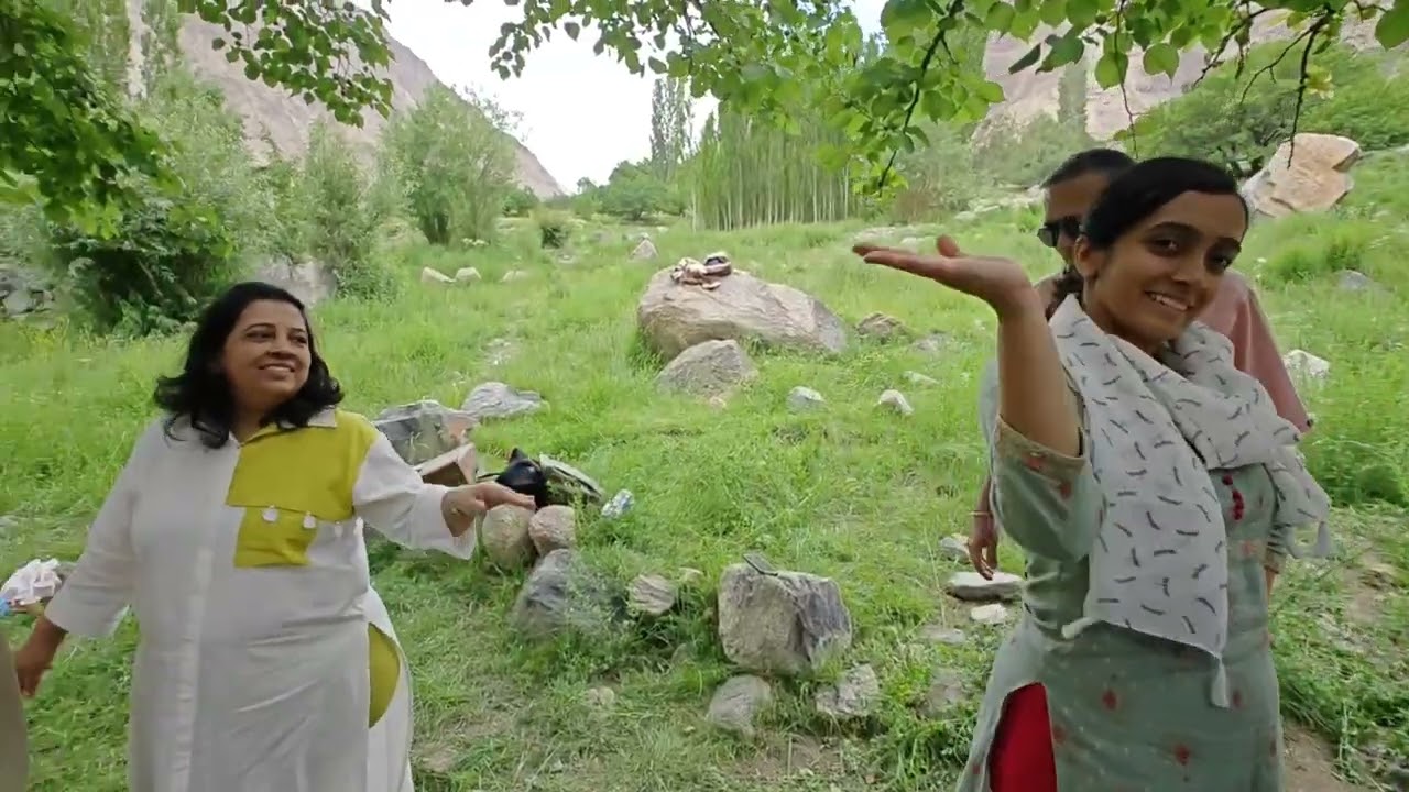 Sunday Picnic with the Kids Of Turtuk Valley School - ladakh