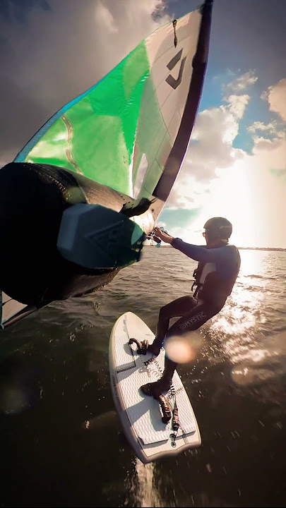 WAKE UP #windfoil #extremesport #surffoil #watersport #windsurf #windsurfing #foil