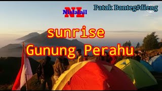 Saat tiba sang mentari#panorama gunungperahu#dieng