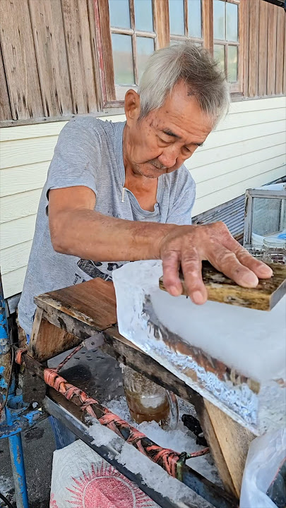200% Real Iced Lemon Tea with 50 Years of Tradition
