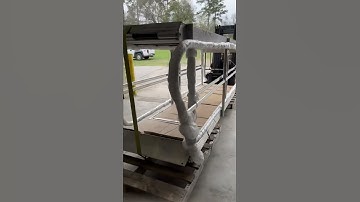 Lifting gangway ramps