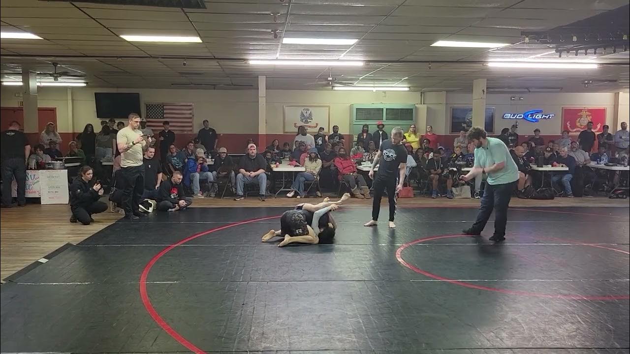 Buggy Choke! Guy hits him with the buggy choke in bjj no gi match YouTube