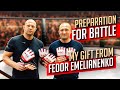 Fedor Emelianenko preparation for battle, training, present autographed gloves, Stary Oskol