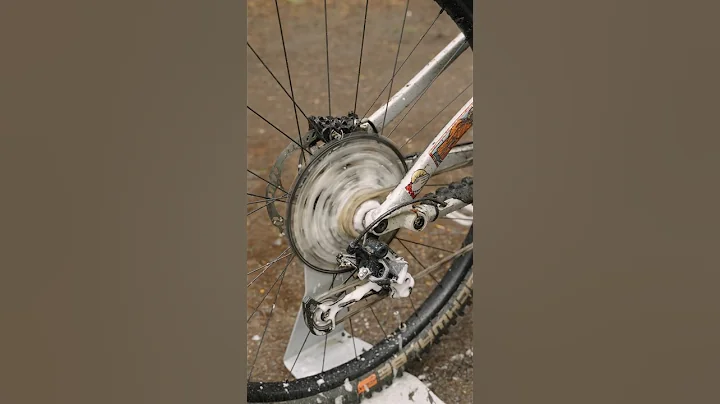 🔥 Easiest Way To Degrease Your Chain! 💪⏰