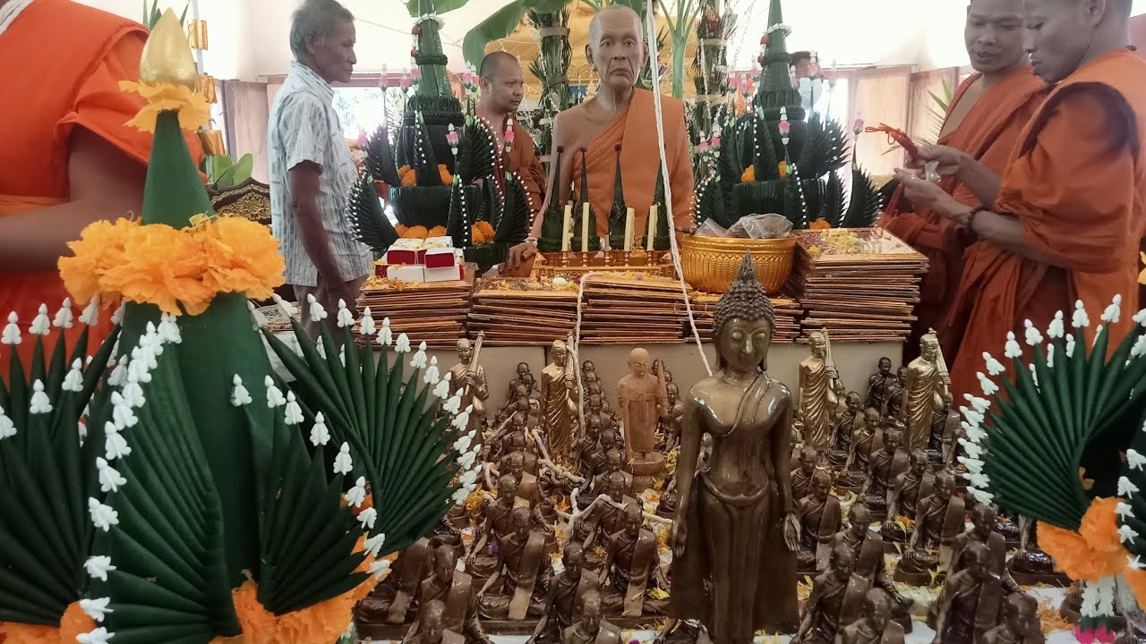 บารมีหลวงปู่เสาร์ 