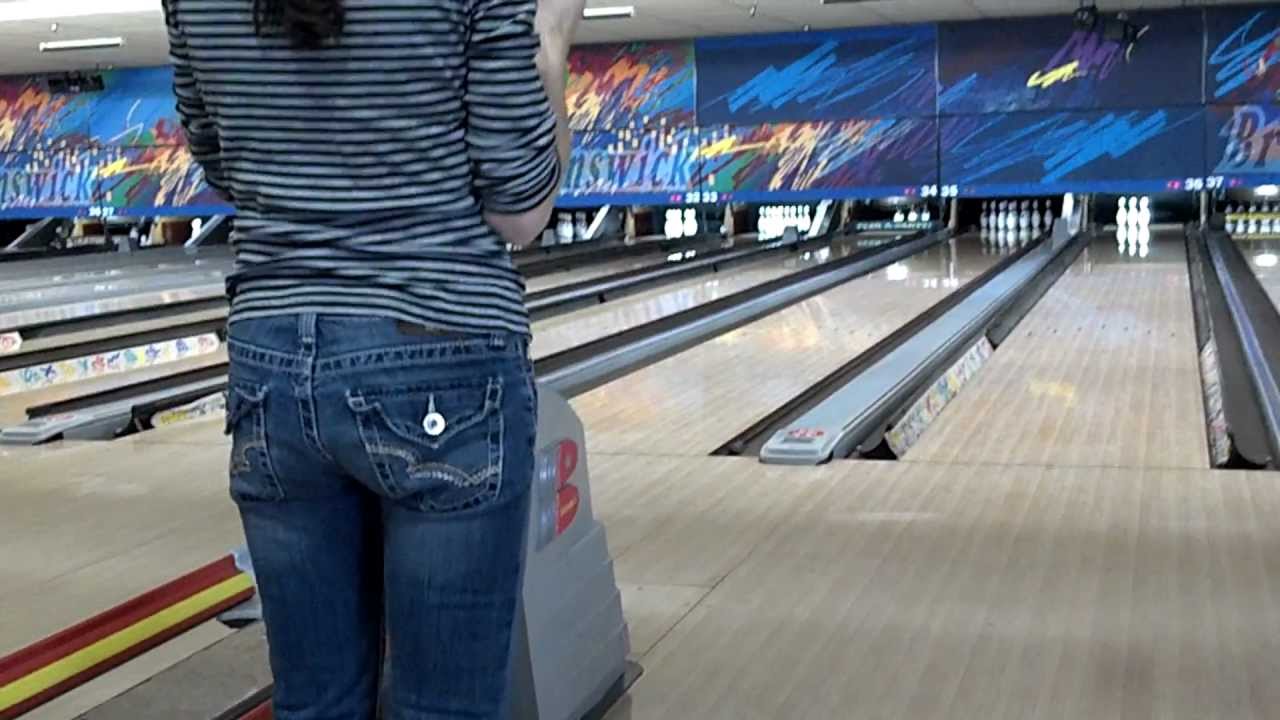 milford nh Bowling Girl