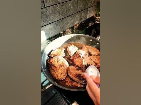 HOW TO COOK A PERFECT SIRLOIN STEAK WITH GARLIC BUTTER #shorts #