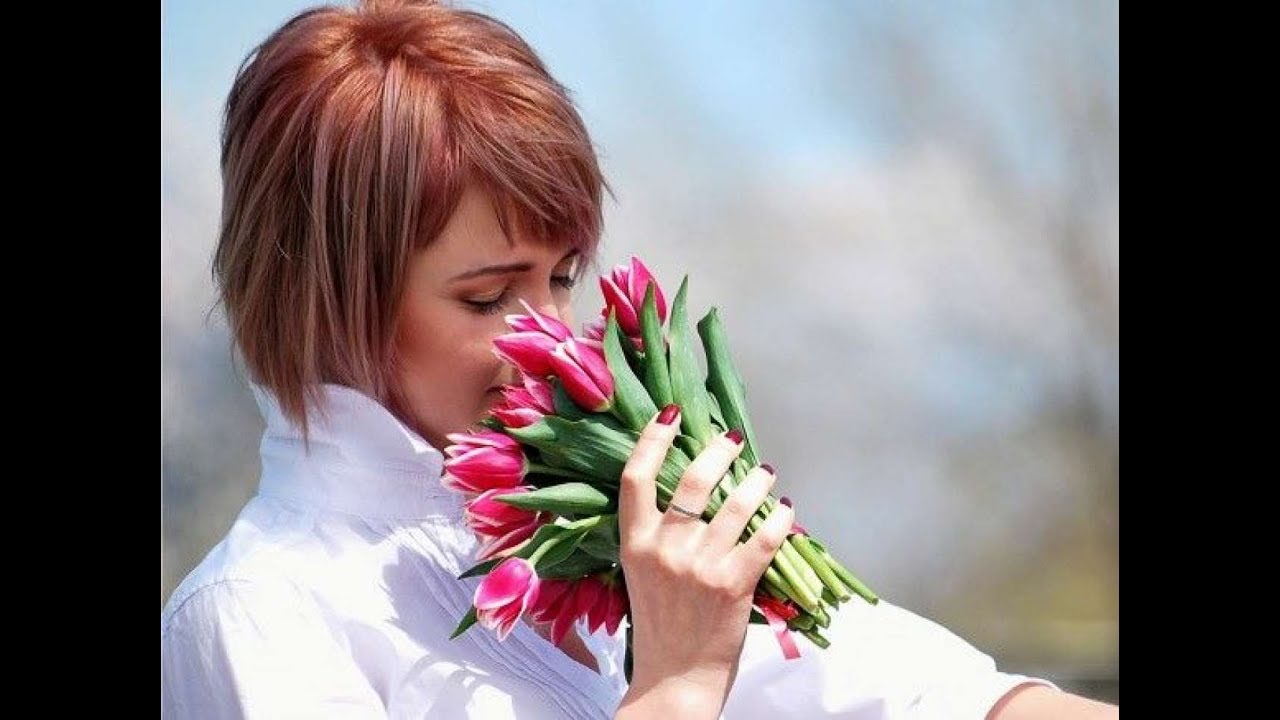 Фото одной и той же девушки с чёрными волосами Фото одной и той же девушки с чёрными волосами