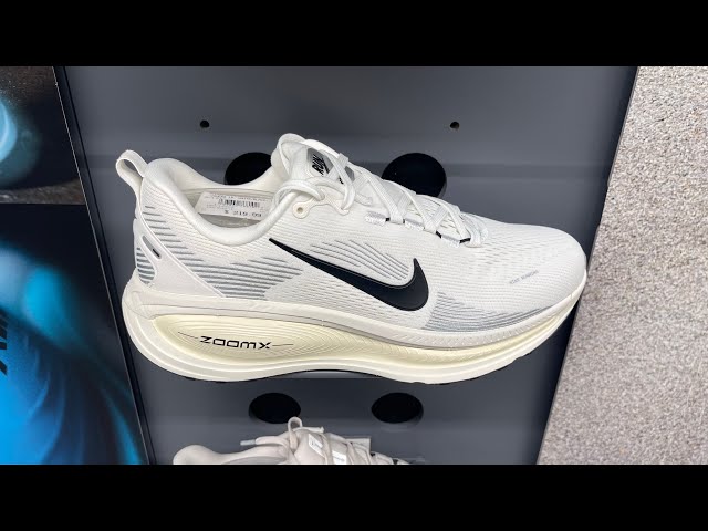 【Nike】 Vomero 18 Summit White Coconut Milk HM6803-101 Nike Vomero 18 “Coconut Milk” - Style Code: HM6803-101 - YouTube