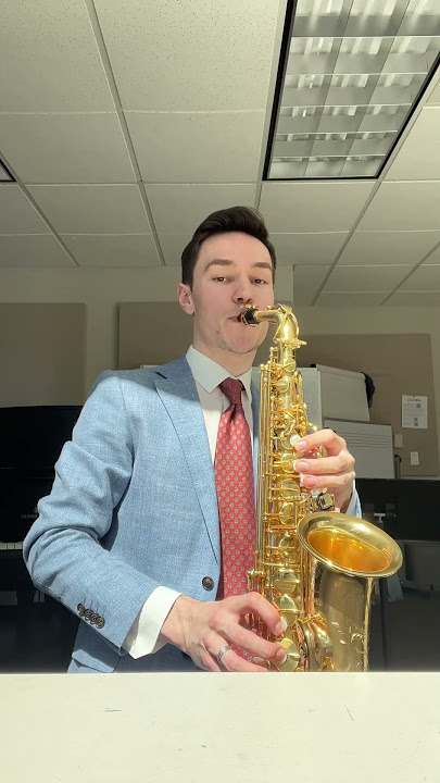 Saxophone overtones