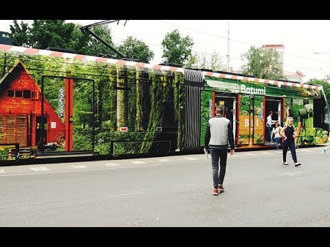 ტალინის და რიგის ქუჩებში აჭარის სურათებით გაფორმებული ტრამვაი მოძრაობს