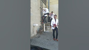 Freeze Frame Clone Trail Effect in After Effects | VFX Short #aftereffects #vfx #clone