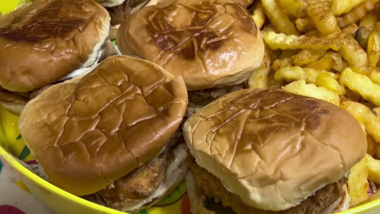 Popeyes chicken sandwich recipe Urdu/hindi YouTube