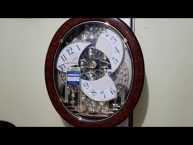 １８日まで特売します からくり時計メロディ30曲 クリスマスソングもあります Amazon.co.jp: SEIKO セイコー 18曲メロディーからくり 電波時計（名