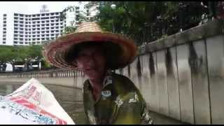 Sampan ride across Sarawak River in Kuching