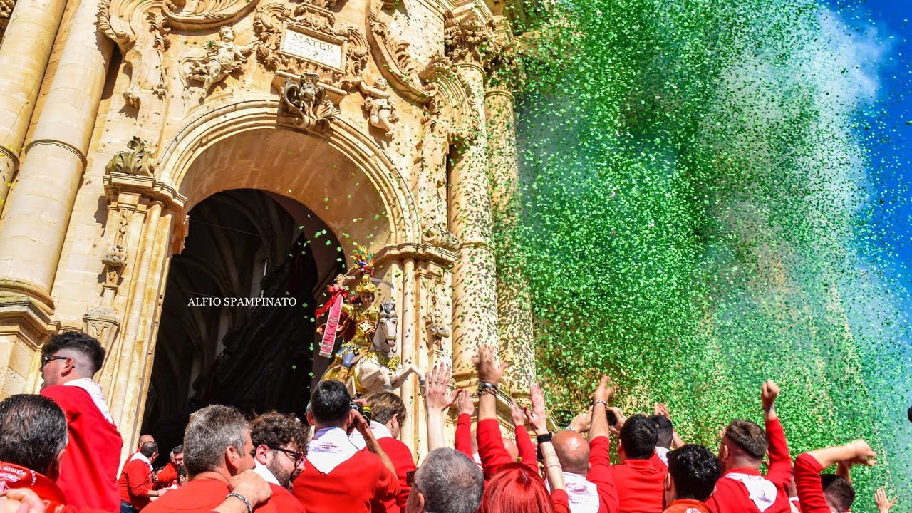 S.Giorgio 2023 Modica (RG) Uscita Trionfale del Simulacro di S.Giorgio 23/04/2023