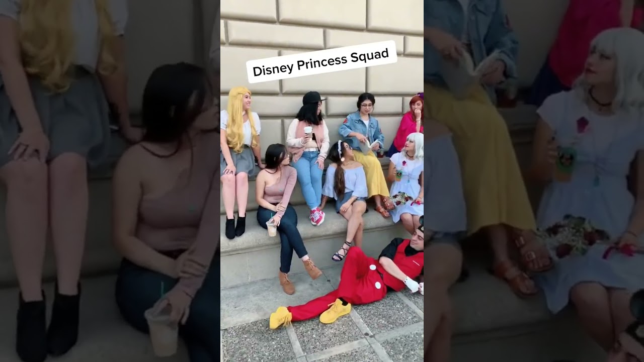 Disney cosplay~ Disney Princesses bouding together! 