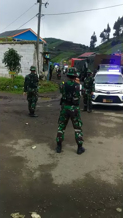 aksi solid tni vs kokam dawuhan dkne... latihan bareng pnanggulangan bencana