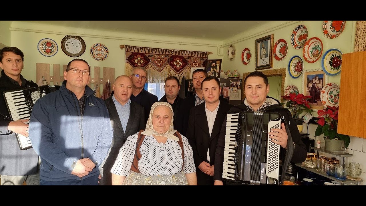 Momente frumoase și cântare în casă la Tanti Lenuța din Chinteni - Grupul Leviții Domnului #1