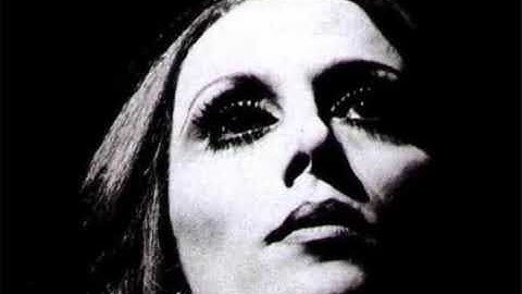 Fairouz - Sallimli Alayh فيروز- سلملي عليه