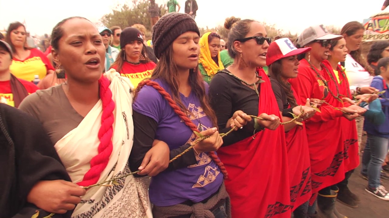 ʻĀhaʻi ʻŌlelo Ola | Episode 1, Part 1: Mauna Momentum (with English subtitles)