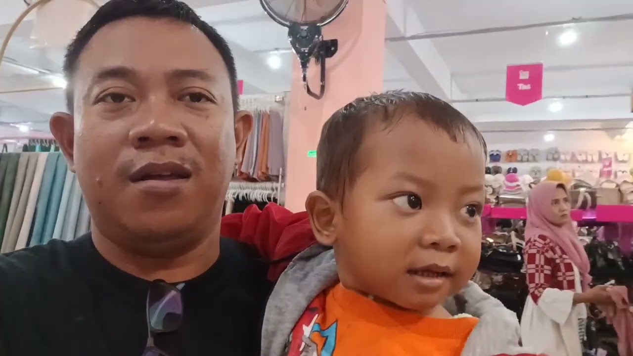 Jalan-jalan ala Dede Hasby|| Bermain anak|| 