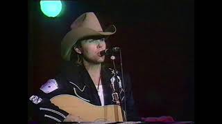 Rocky road blues - Dwight Yoakam - live 1986