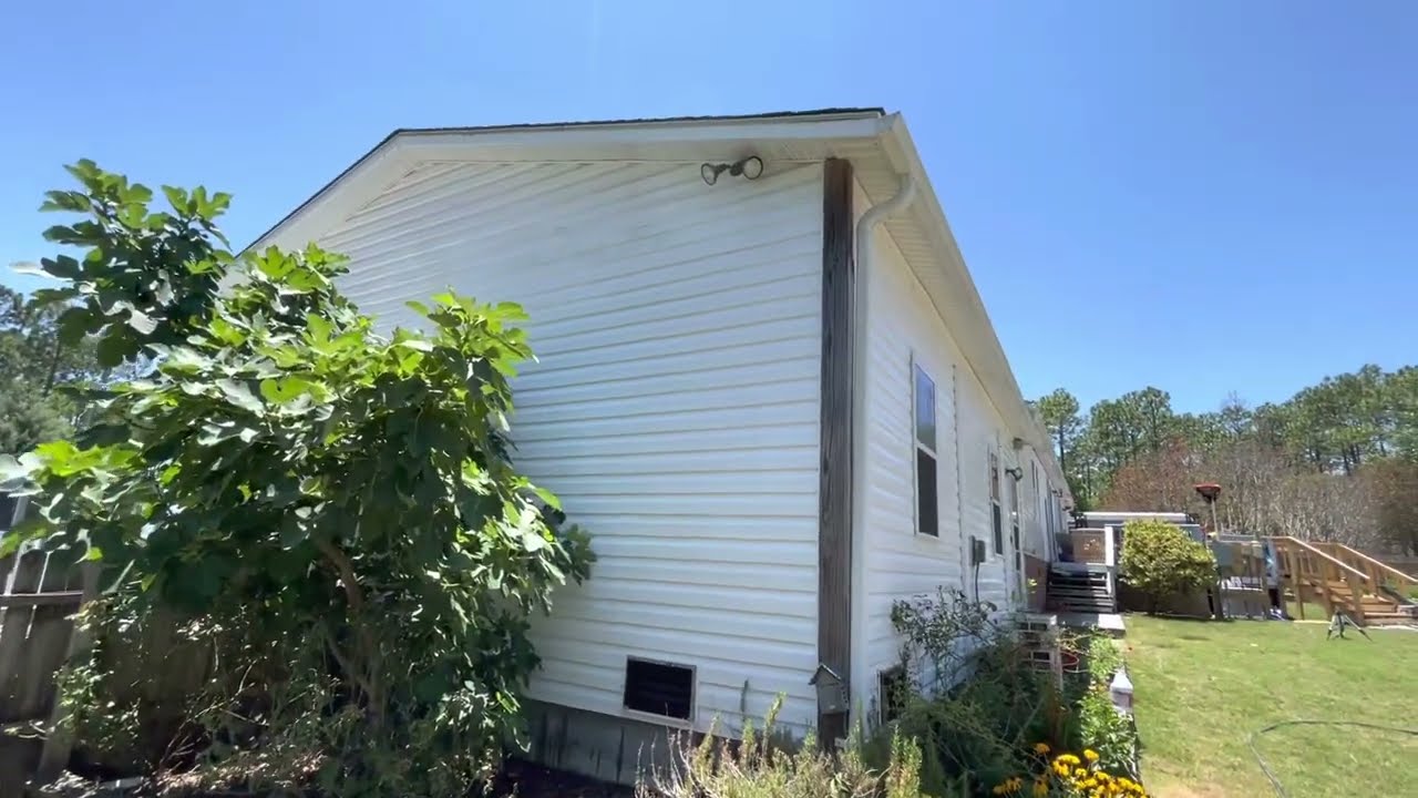 How to wash vinyl siding Quick and Easy YouTube