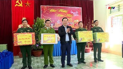 Chủ tịch UBND tỉnh chúc Tết lực lượng vũ trang, gia đình người có công