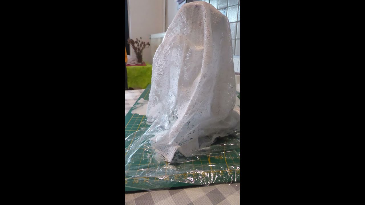 Hilles Gespenst aus Modelliergips 2021