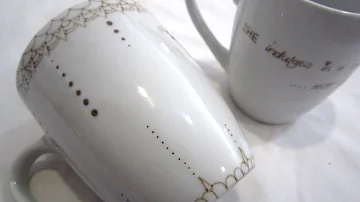 Can you write on a ceramic mug with Sharpie?