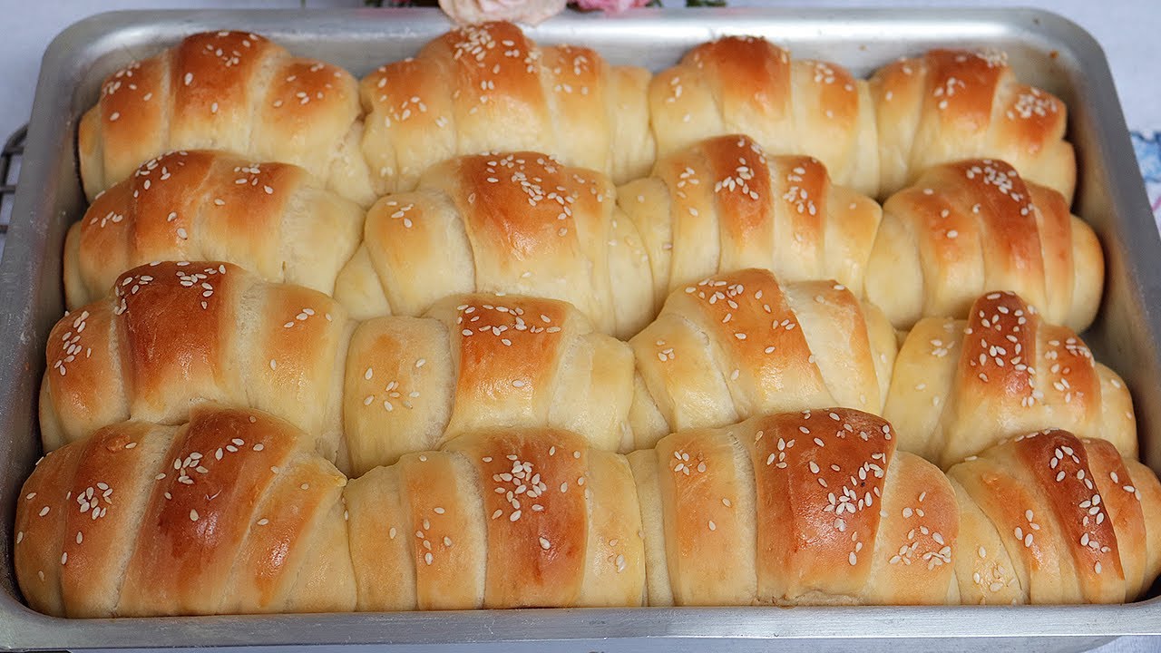 RECEITA DE PÃOZINHO DE MANTEIGA SUPER MACIO E FOFINHO MUITO FÁCIL DE FAZER - COMO FAZER PÃO