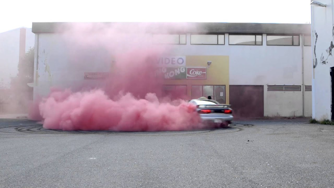 Drifting in Iceland - Behind the scenes of "Glow - The video" by Retro Stefson