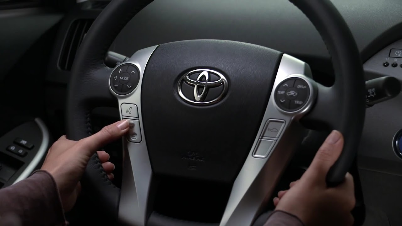 2012 Prius HowTo Steering Wheel HandsFree Calling Controls Toyota