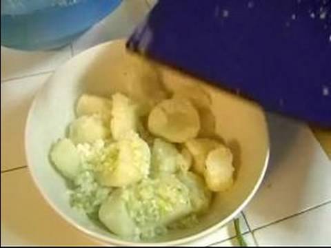 Wasabi Mashed Potato Recipe : Adding Scallions for Wasabi Mashed Potatoes