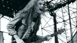 New Cliff Burton Solo From 'Fade to Black' (Lost for 40 years)