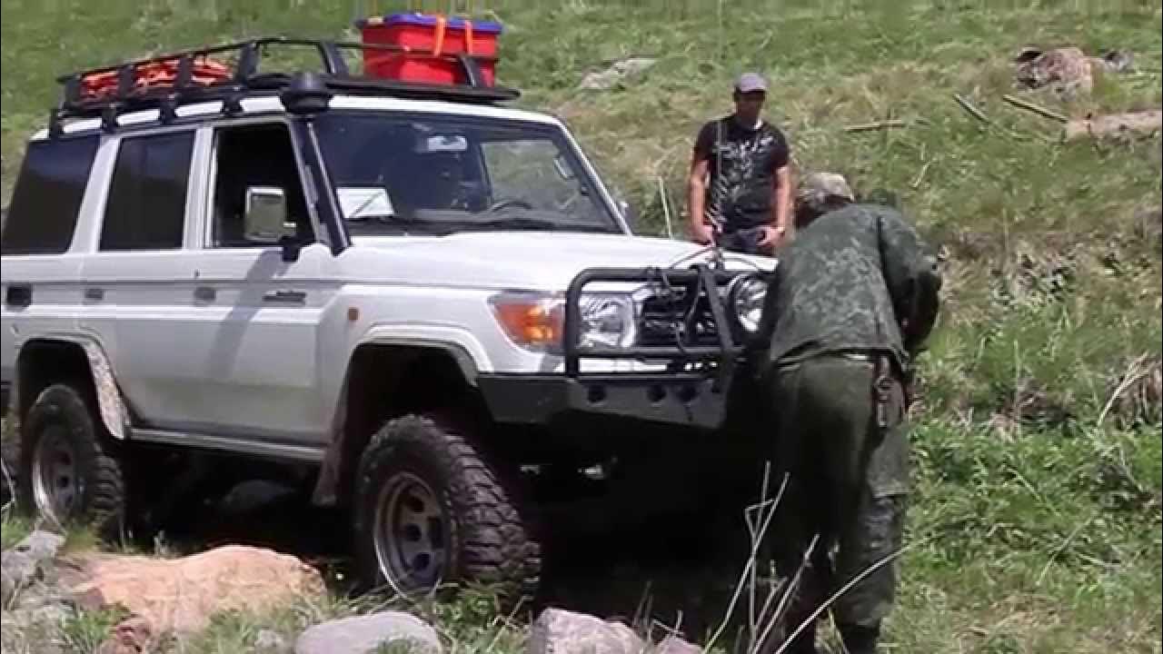 Toyota Land Cruiser 76 офф роад