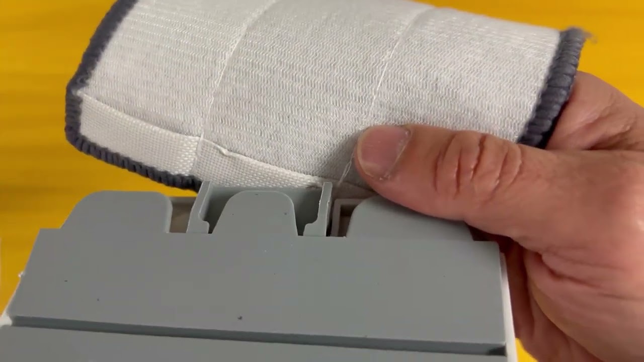 How to attach the microfiber pad to flat mop