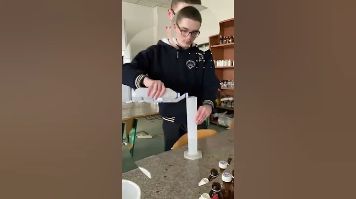 Cleaning polluted water with heavy metals using wastes #shorts